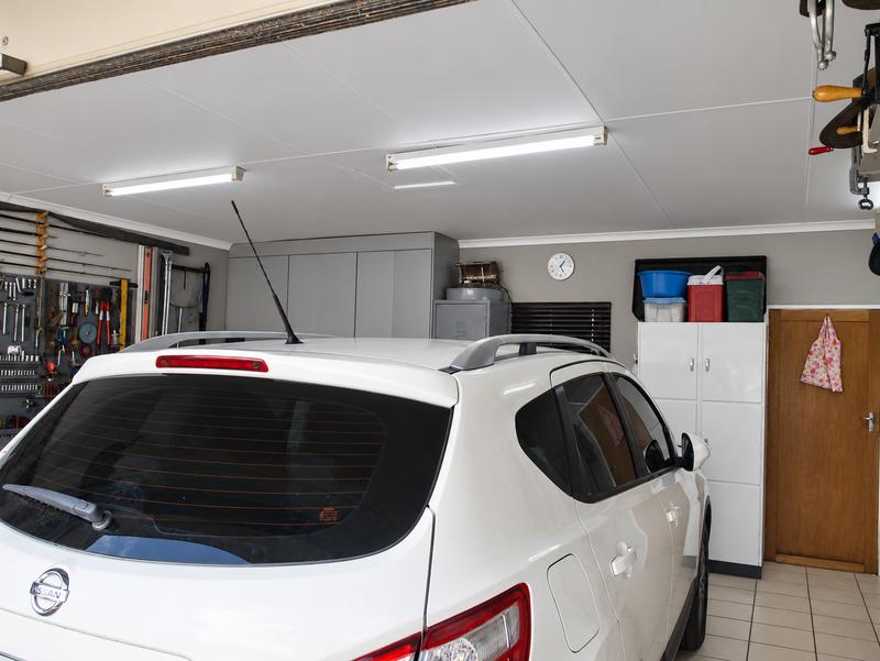 2 Bedroom Property for Sale in Heuwelsig Free State
